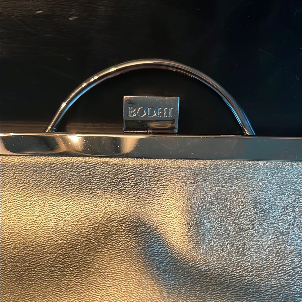 BODHI Patent Frame Clutch Evening Bag - Picture 4 of 9